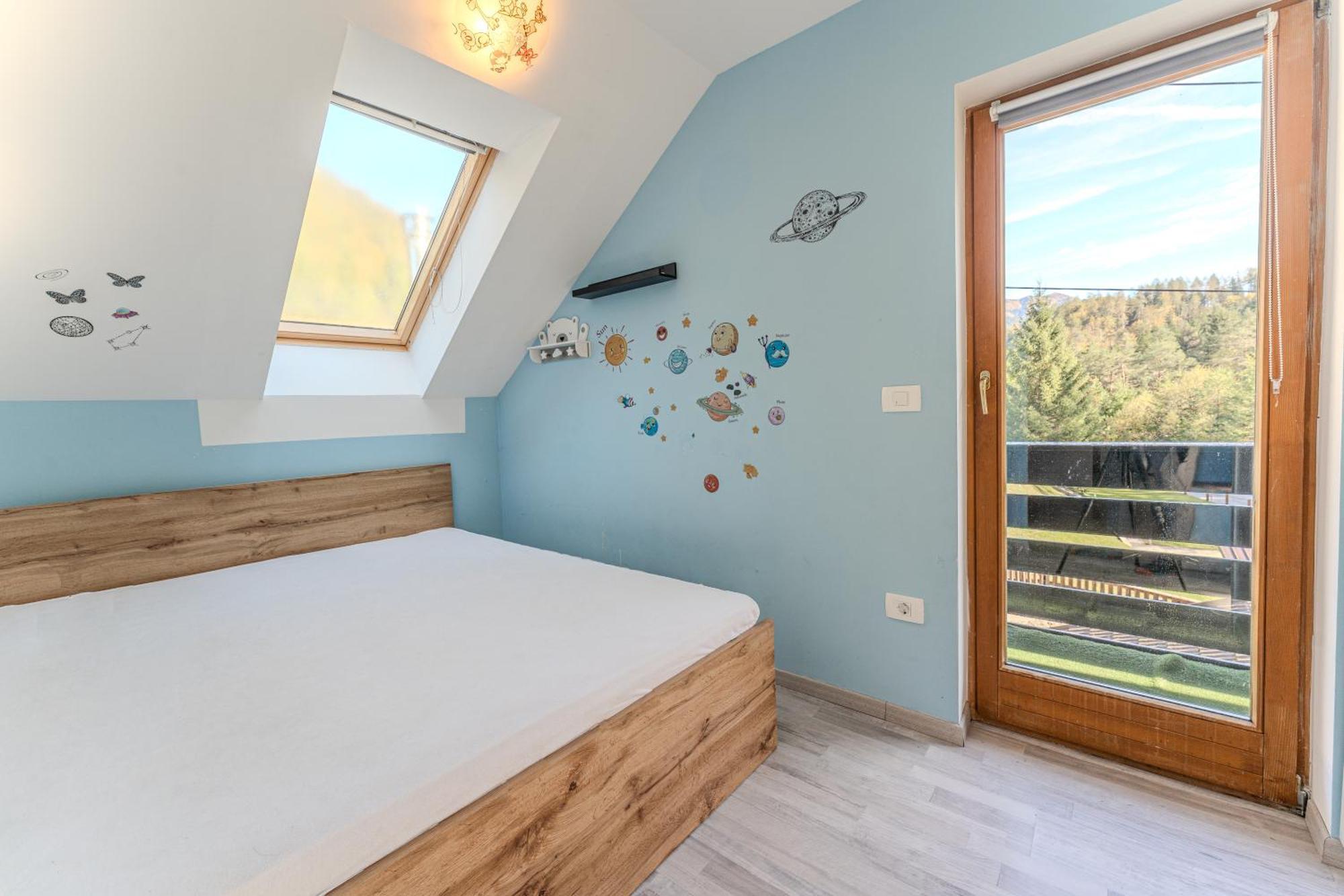 Idyllic Triglav Forest Retreat - Alps, Trails, Lakes, Falls มอยสตรานา ภายนอก รูปภาพ